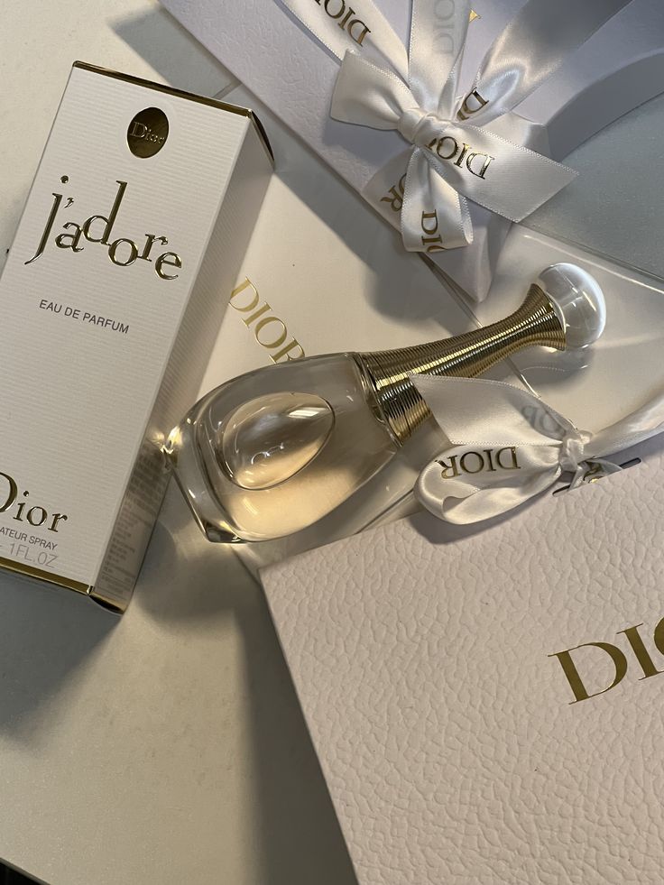 DIOR